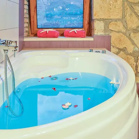 Villa Tireda Keri